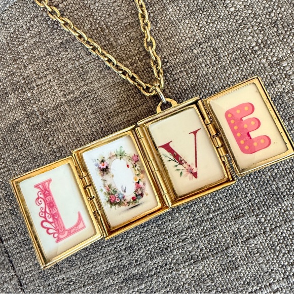 Vintage Gold Book Locket Necklace - Picture 3 of 4